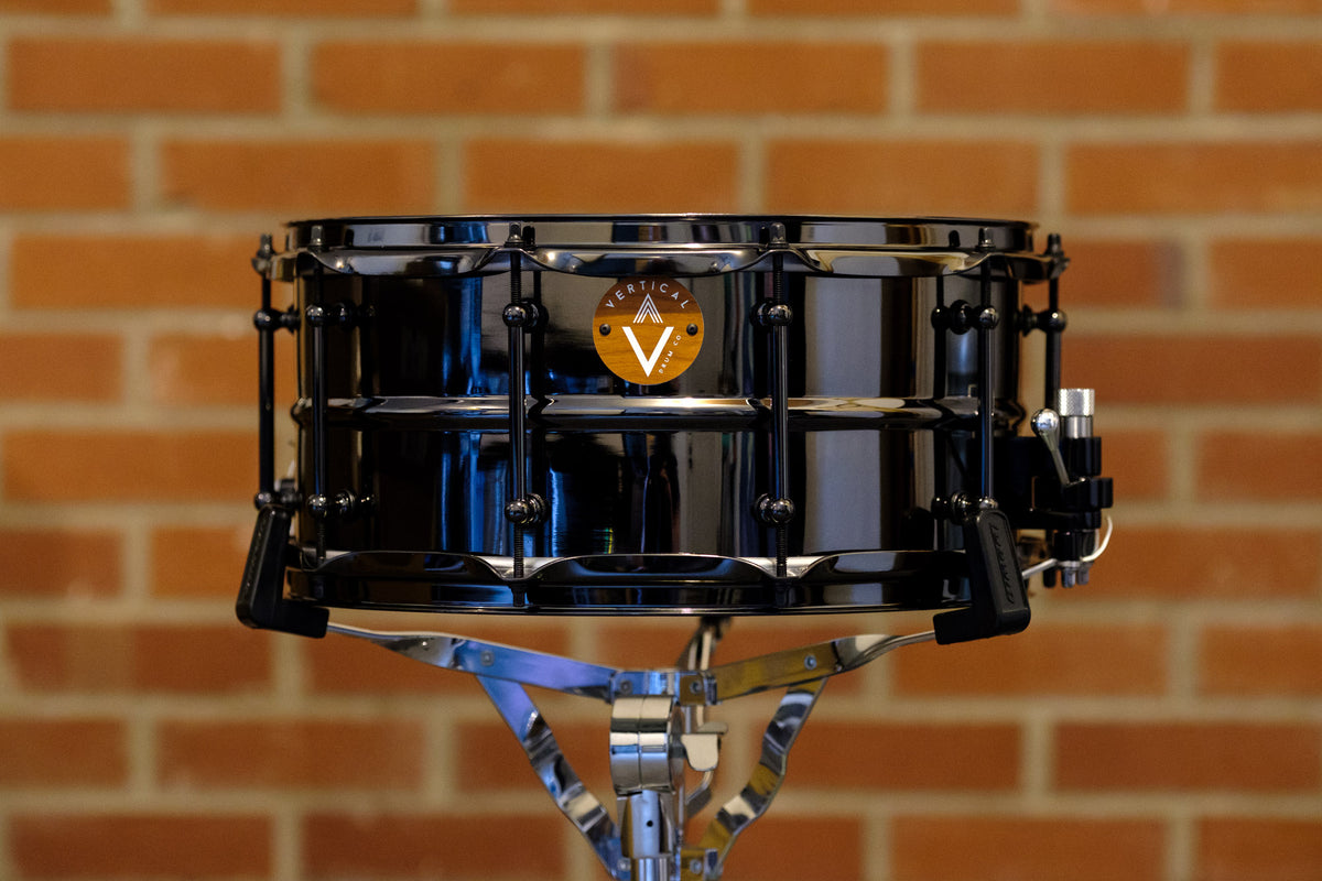 Vertical Drum Co. Verse 6.5×14” Beaded Black Nickel/Brass Snare Drum Black with Trick Throw